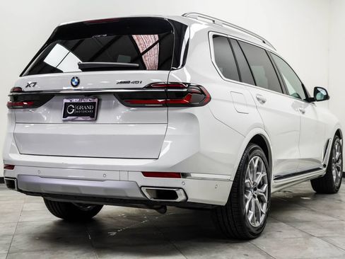 Used 2026 BMW X7 xDrive40i AWD/4WD image 12