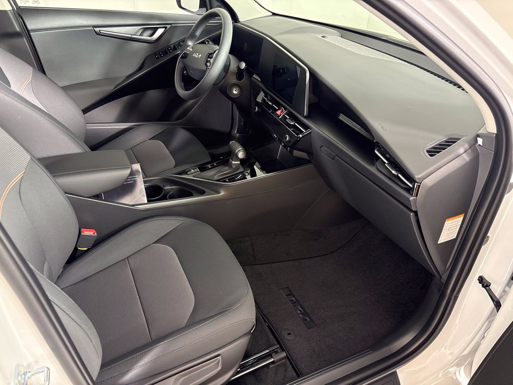 New 2026 Kia Niro LX FWD image 16