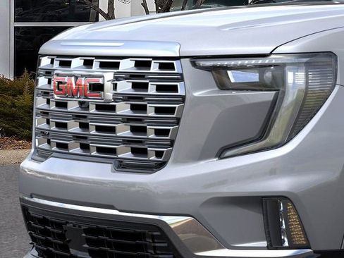 New 2026 GMC Acadia Denali w/ Super Cruise Package image 13