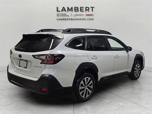 Used 2023 Subaru Outback Premium image 6