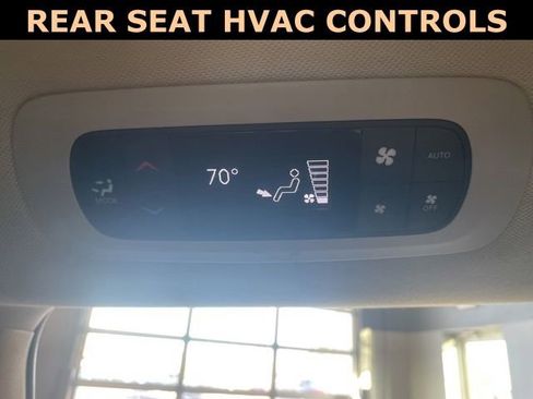 Certified 2024 Chrysler Pacifica Touring-L image 39