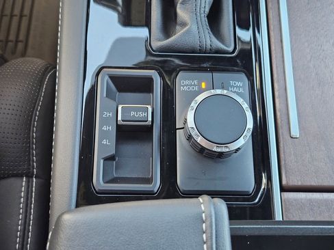 Used 2025 Toyota Sequoia Capstone image 22