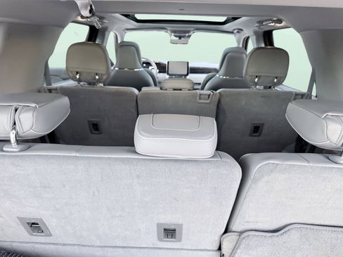 Used 2018 Lincoln Navigator Reserve w/ Technology Package image 17