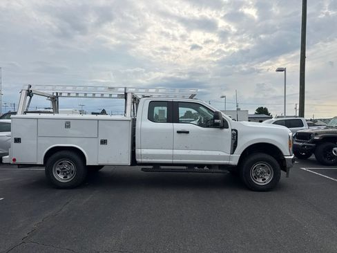 Used 2023 Ford F350 XL w/ Snow Plow Prep Package AWD/4WD image 4