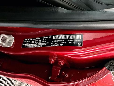 Used 2018 Alfa Romeo Giulia Ti Sport w/ Quick Order Package 22S Sport AWD/4WD image 31
