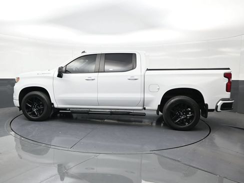 Used 2022 Chevrolet Silverado 1500 RST RWD image 2