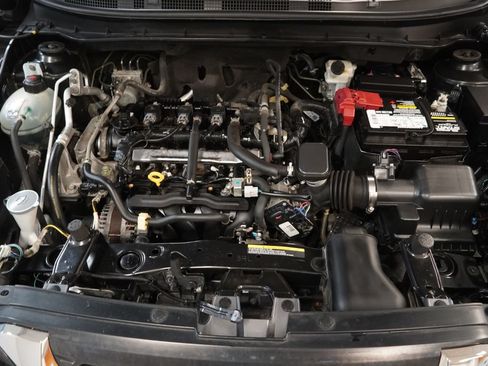 Used 2019 Nissan Kicks SR FWD image 39