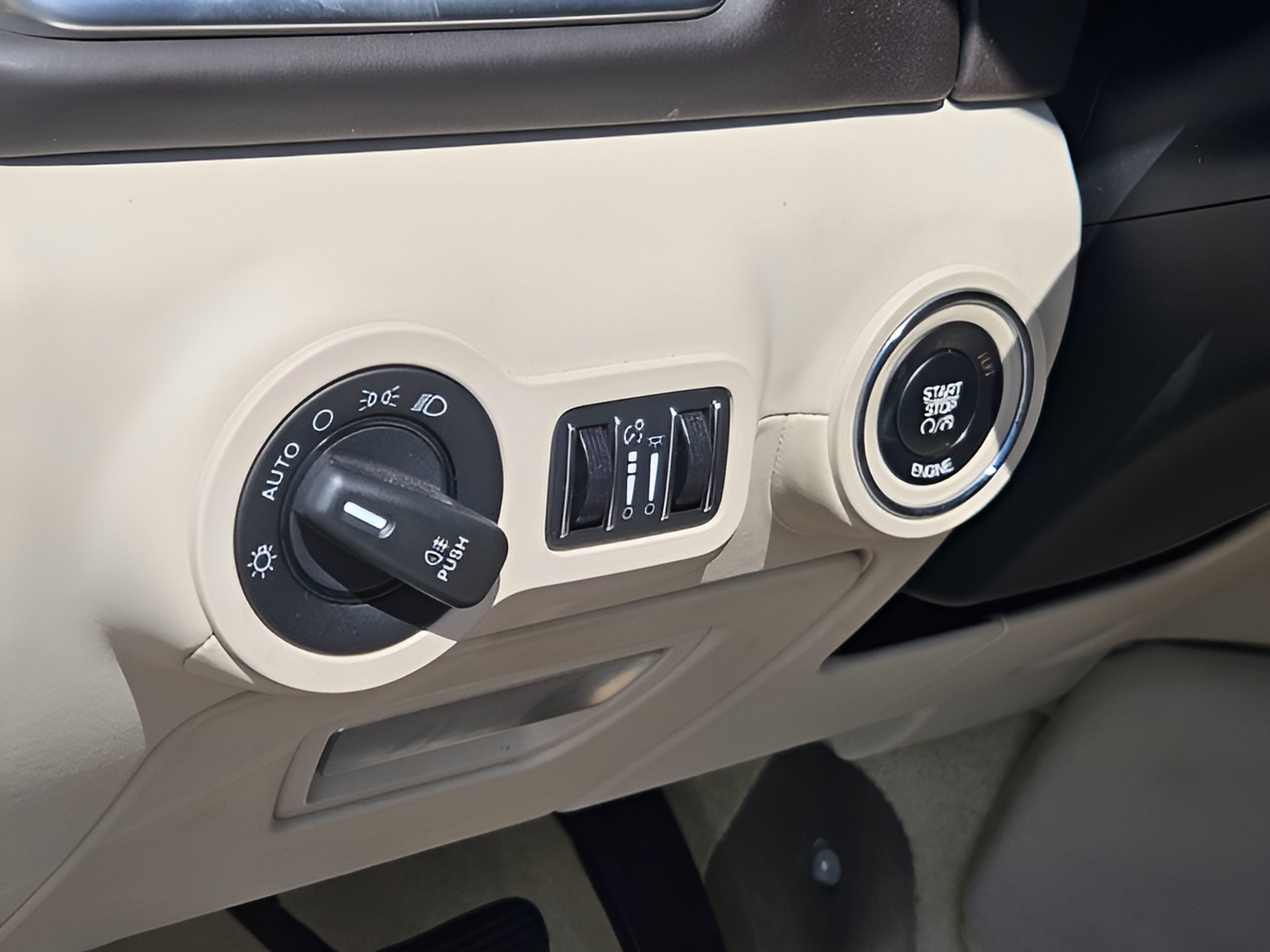 Used 2014 Maserati Ghibli RWD image 15