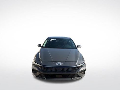 Used 2024 Hyundai Elantra SEL w/ Convenience Package FWD image 8