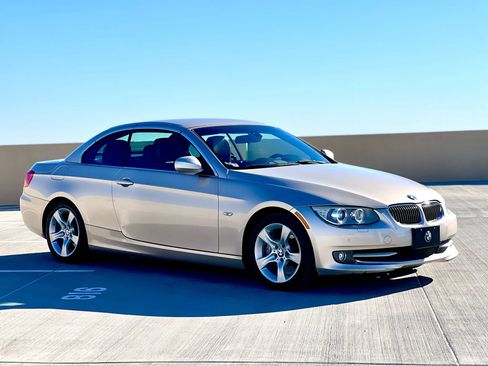 Used 2013 BMW 335i Convertible RWD image 13