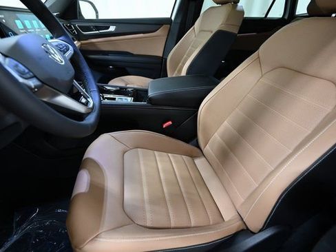 New 2026 Volkswagen Atlas Cross Sport SEL R-Line AWD/4WD image 8