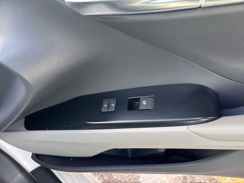 Used 2020 Toyota Camry SE image 11