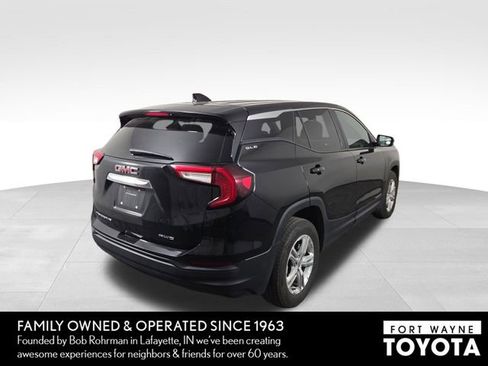 Used 2024 GMC Terrain SLE AWD/4WD image 7