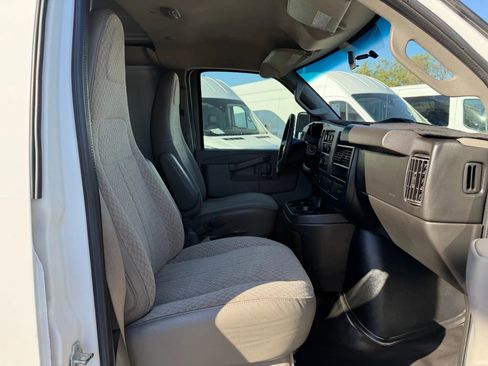Used 2017 Chevrolet Express 2500 image 13