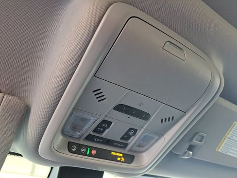 Used 2024 GMC Terrain AT4 w/ Infotainment Package II AWD/4WD image 27