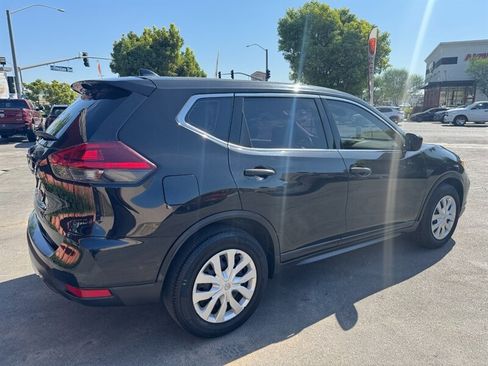 Used 2020 Nissan Rogue S FWD image 16