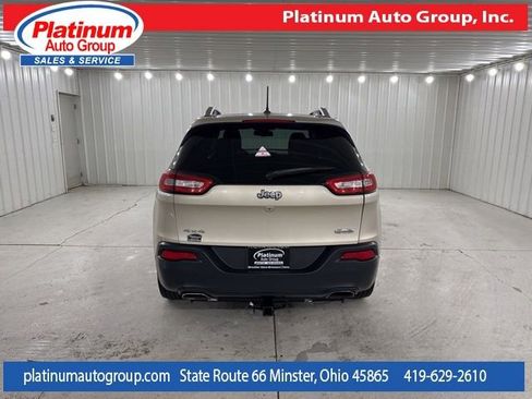 Used 2015 Jeep Cherokee Latitude w/ Comfort/Convenience Group AWD/4WD image 4