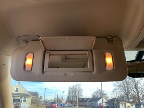 Used 2012 Chevrolet Avalanche LTZ image 23