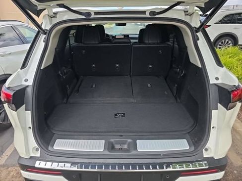 Used 2023 INFINITI QX60 Luxe w/ Vision Package AWD/4WD image 6