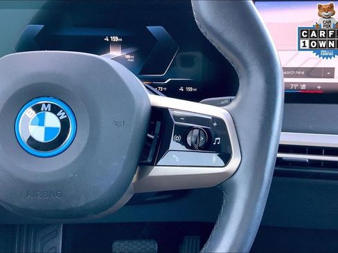 Used 2025 BMW iX xDrive50 AWD/4WD image 17