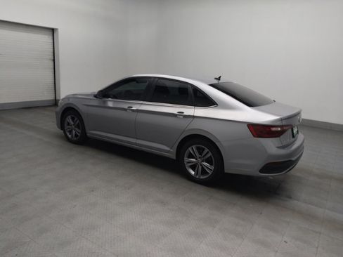 Used 2024 Volkswagen Jetta SE image 3