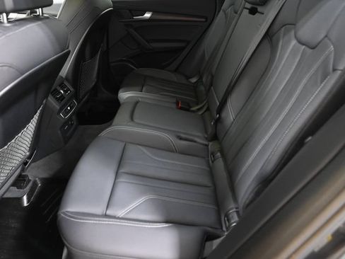 Used 2023 Audi Q5 2.0T Premium Plus w/ Premium Plus Package AWD/4WD image 9