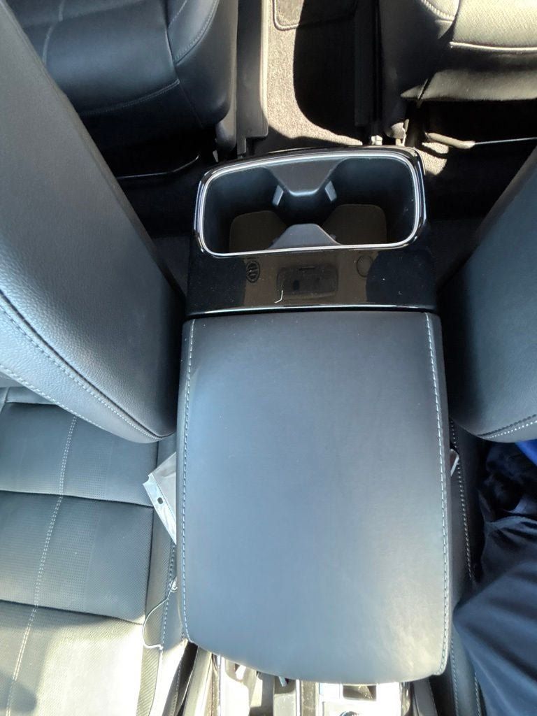 Used 2024 Kia Telluride EX w/ EX Captain's Chair Package AWD/4WD image 20