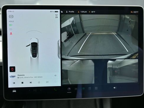 Used 2022 Tesla Model Y Long Range image 22