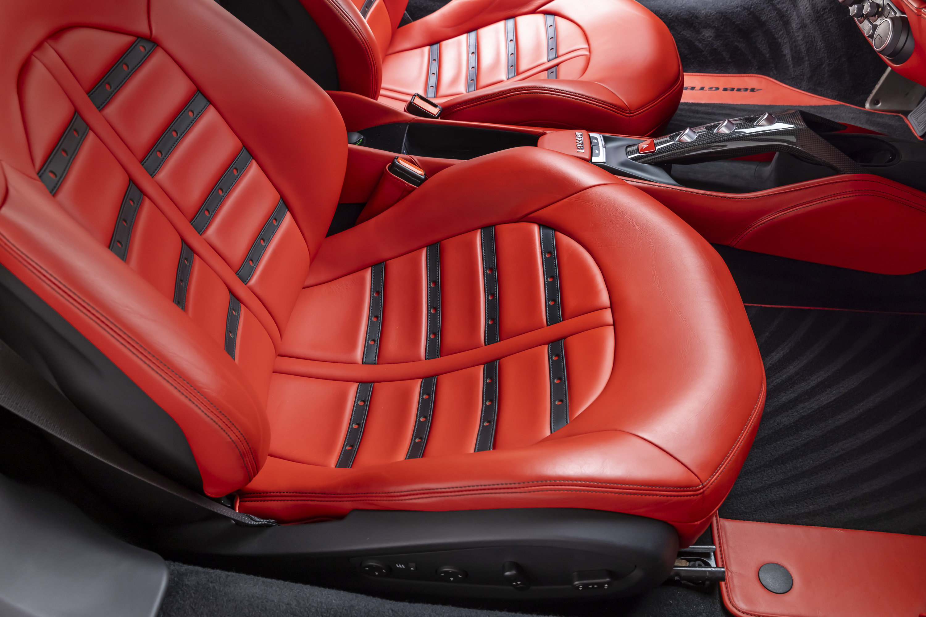 Certified 2018 Ferrari 488 GTB RWD image 62