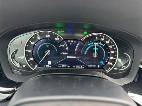 Used 2019 BMW 530e w/ Convenience Package RWD image 13