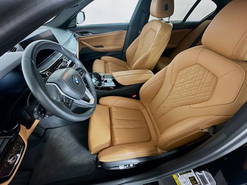 Used 2023 BMW 530i w/ Premium Package image 13
