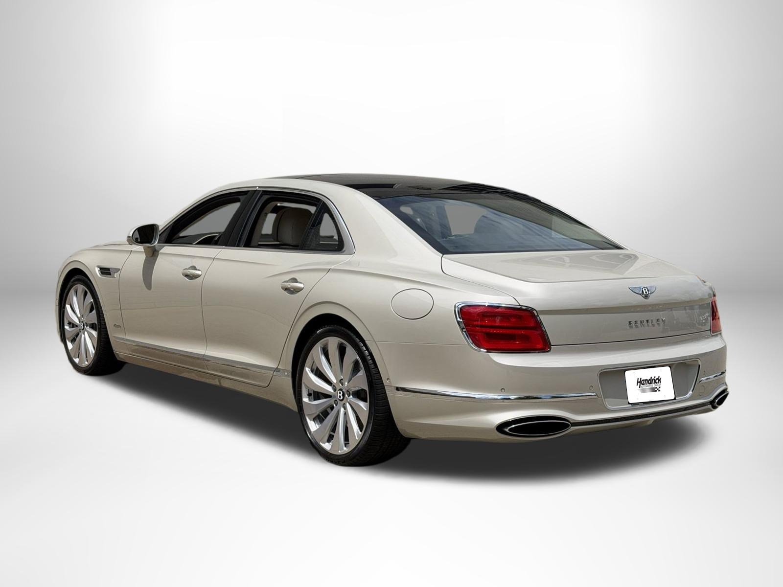Used 2026 Bentley Flying Spur V8 AWD/4WD image 3