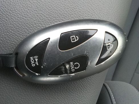 Used 2024 Hyundai Elantra SEL image 13