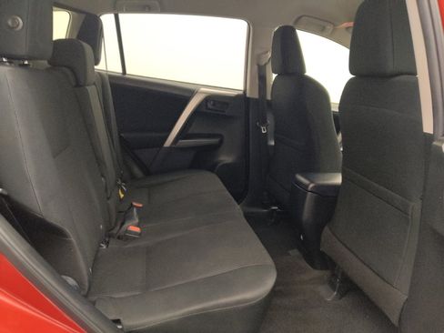 Used 2017 Toyota RAV4 LE FWD image 19