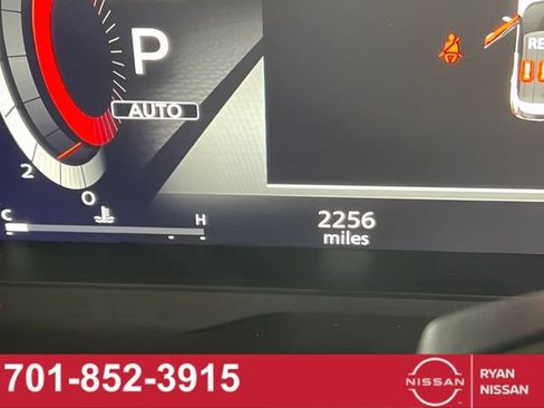 Certified 2025 Nissan Rogue Platinum w/ Tech Package image 3