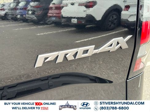Used 2022 Nissan Frontier PRO-4X image 16