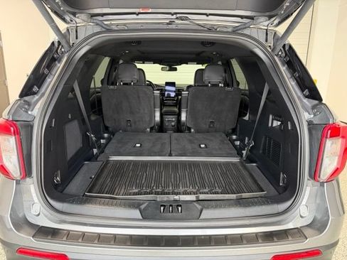 Used 2022 Ford Explorer ST w/ Equipment Group 401A AWD/4WD image 34