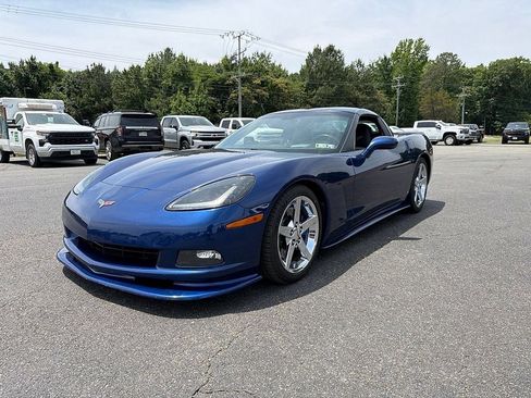 Used 2007 Chevrolet Corvette Coupe w/ Preferred Equipment Group RWD image 3