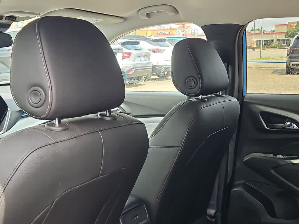 Used 2025 Chevrolet Trax LT w/ Driver Confidence Package FWD image 16