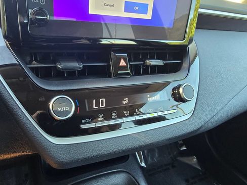Used 2024 Toyota Corolla LE FWD image 23