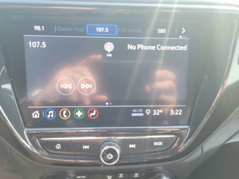 Used 2023 Chevrolet TrailBlazer RS w/ Convenience Package image 38