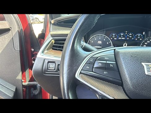 Used 2017 Cadillac XT5 Platinum image 13