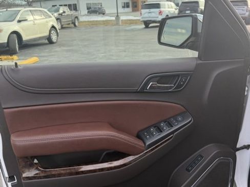 Used 2019 Chevrolet Suburban Premier image 9