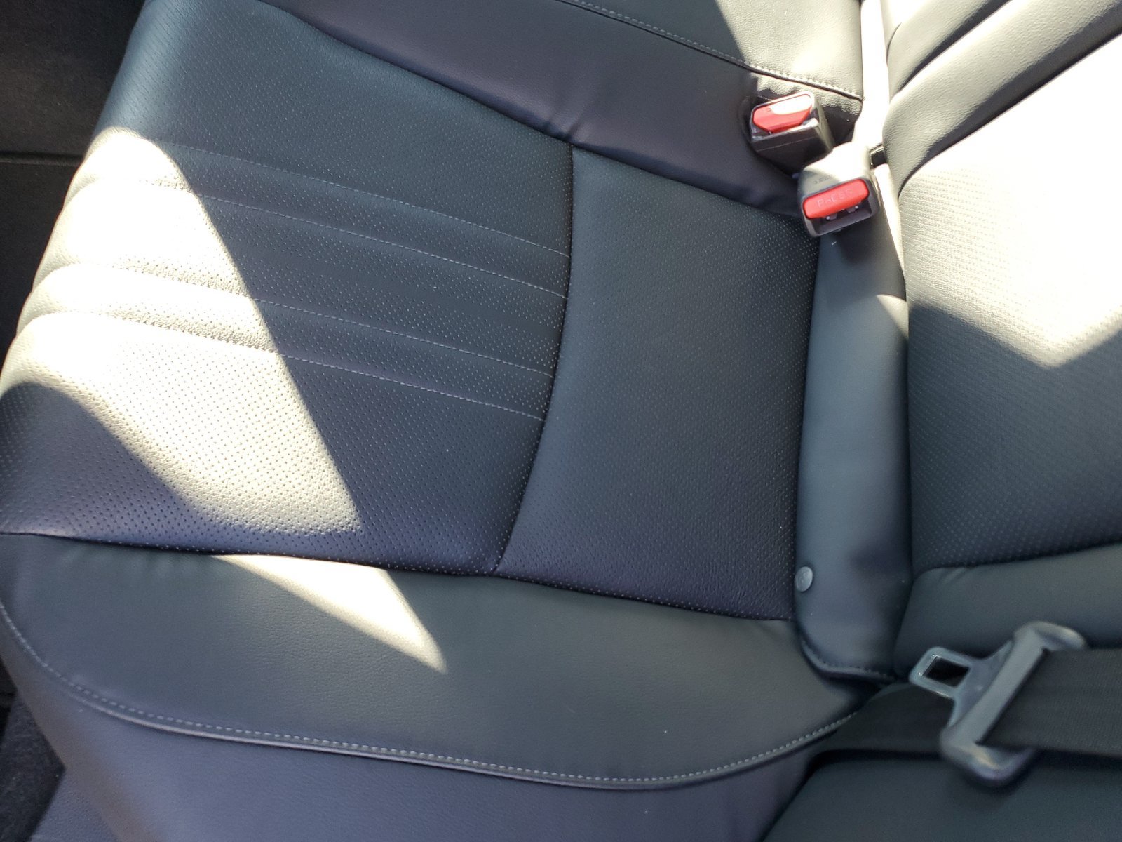 Used 2018 Honda Accord Touring image 15