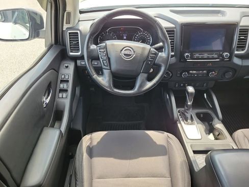 Used 2022 Nissan Frontier SV AWD/4WD image 13