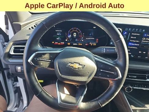Used 2025 Chevrolet Traverse LT AWD/4WD image 11
