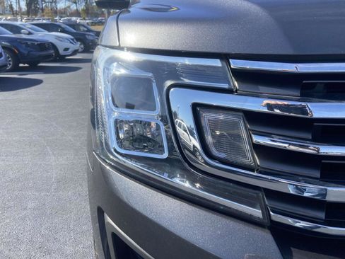 Used 2019 Ford Expedition XLT w/ Equipment Group 202A image 4