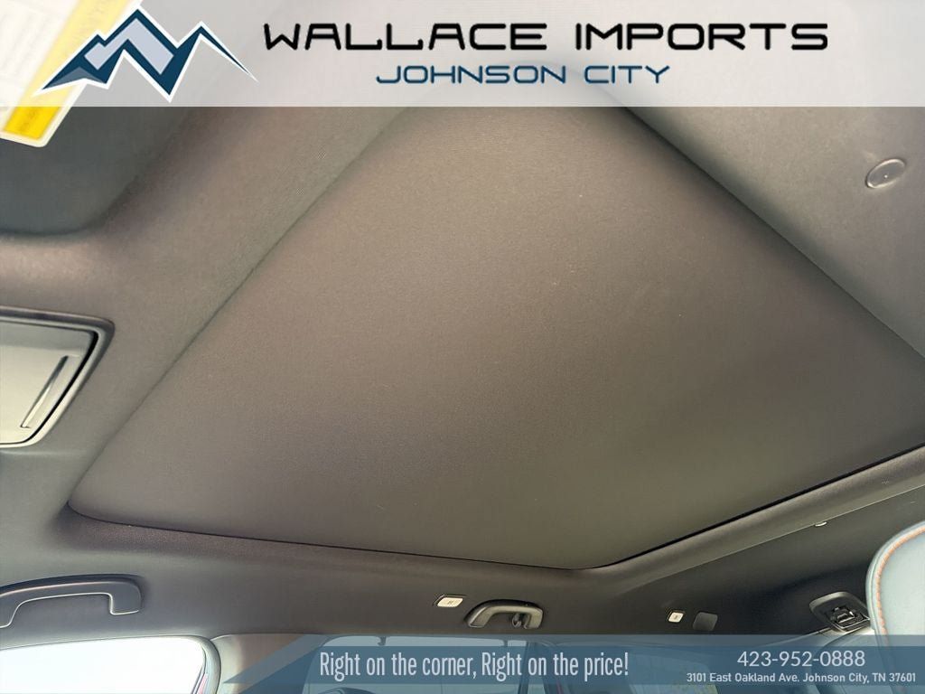 Used 2025 Honda Pilot TrailSport image 15