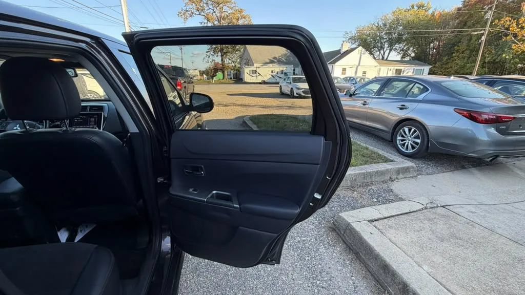 Used 2022 Mitsubishi Outlander Sport SE FWD image 37