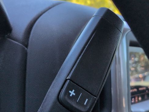 Certified 2024 Chevrolet Silverado 2500 Custom w/ Custom Value Package image 34